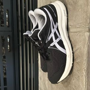 Women’s ASICS running shoe